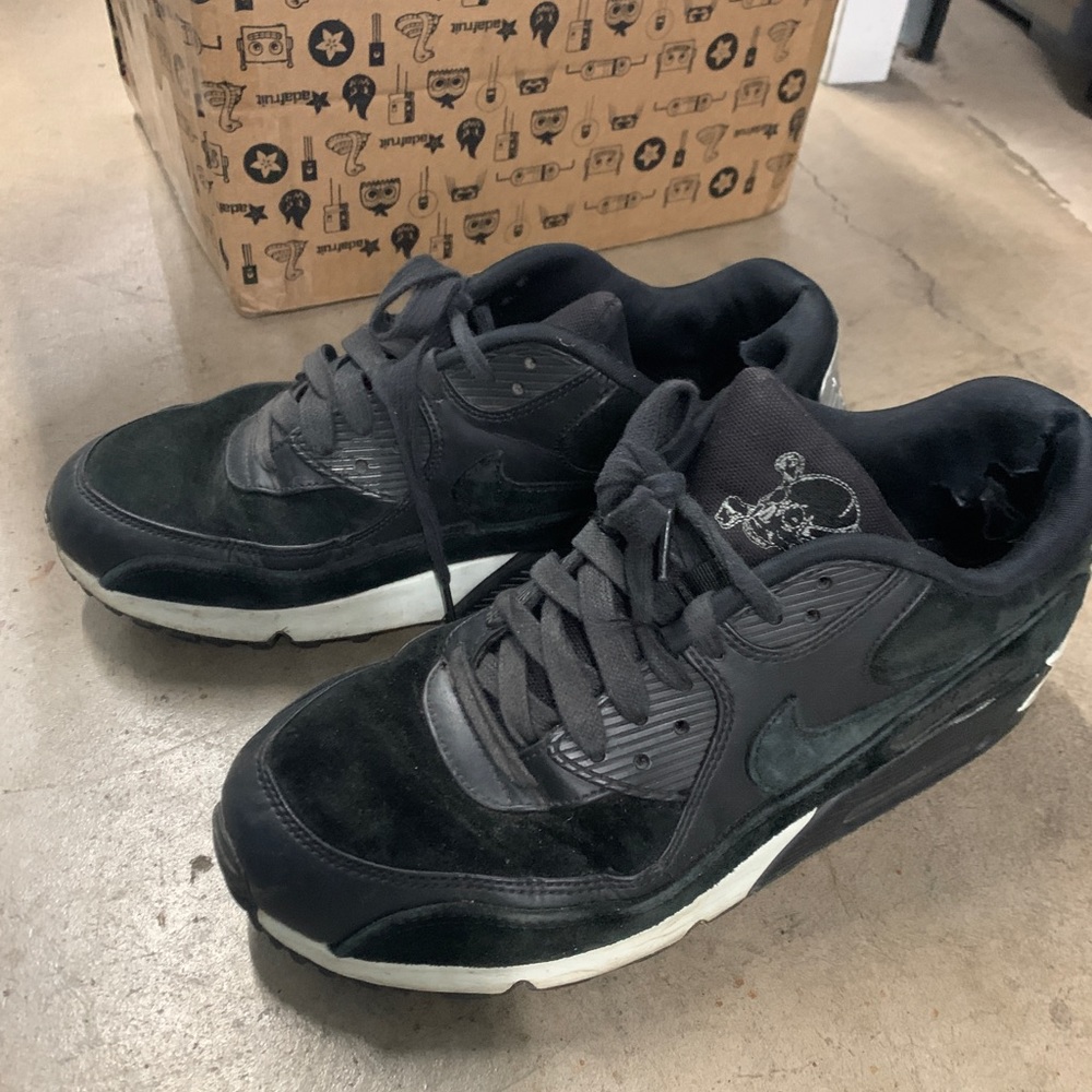 Nike airmax 90 size 10.5